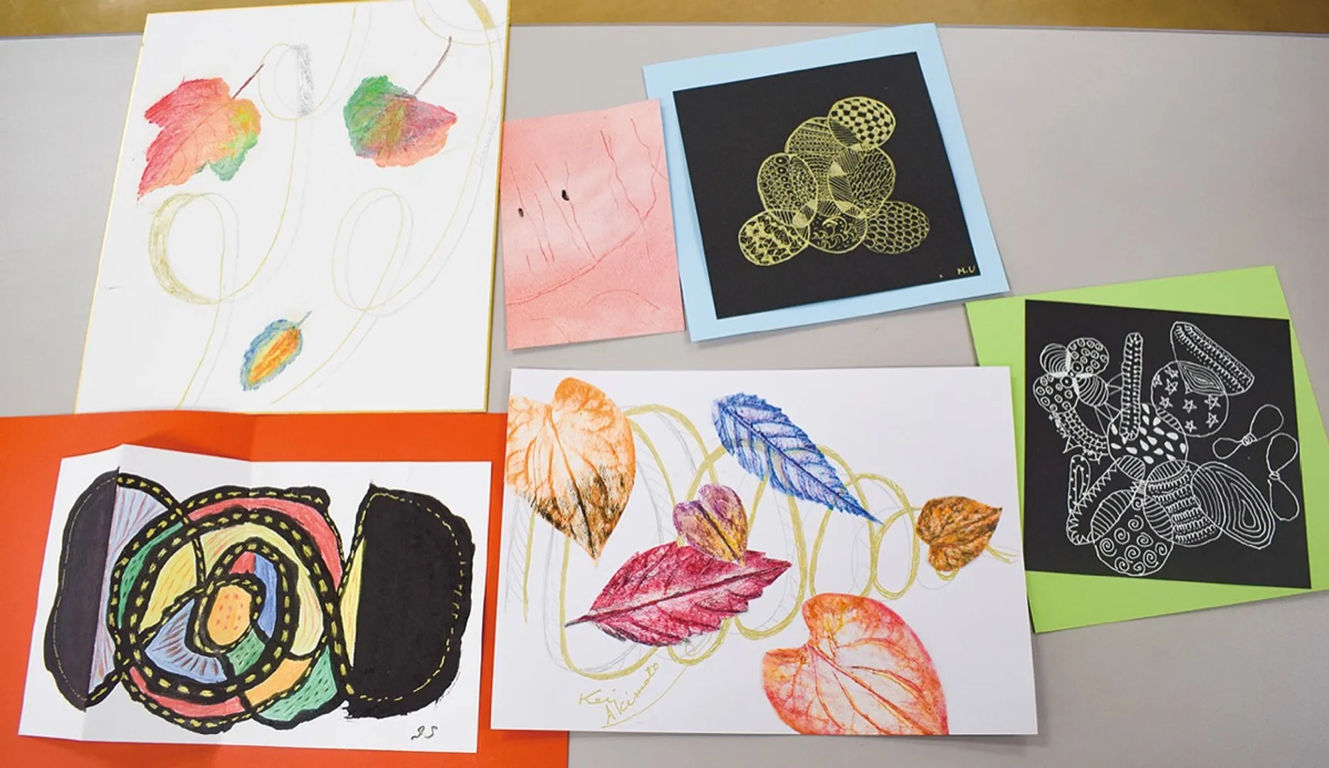 教室に飾られている参加者の作品