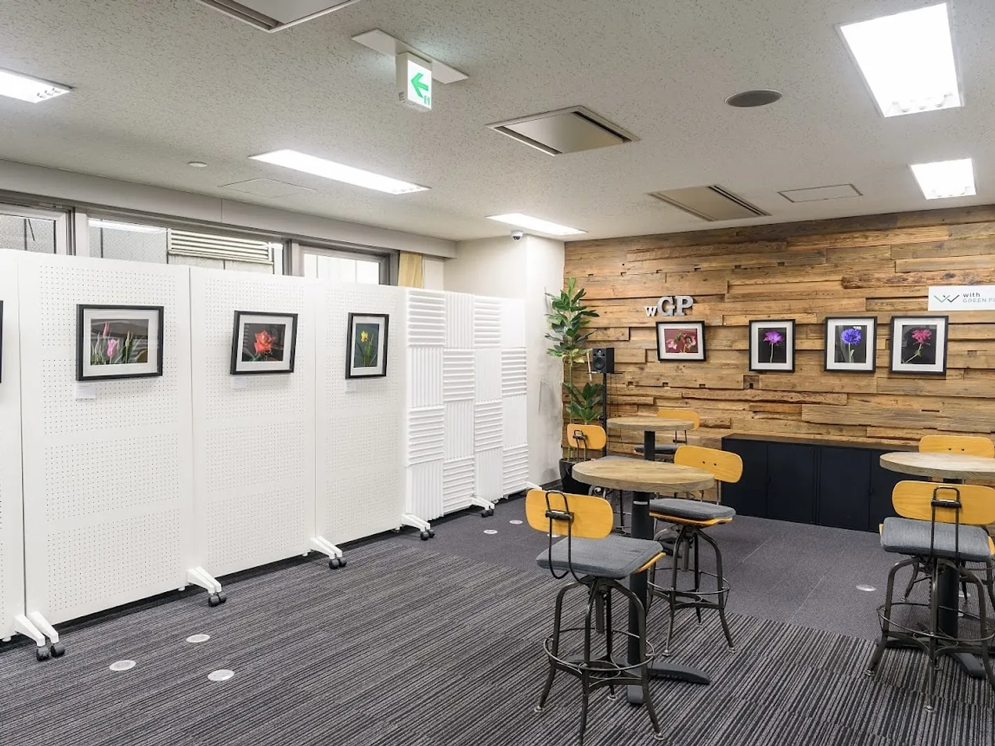 大川印刷withGREEN PRINTINGスタジオの作品展示ギャラリースペース