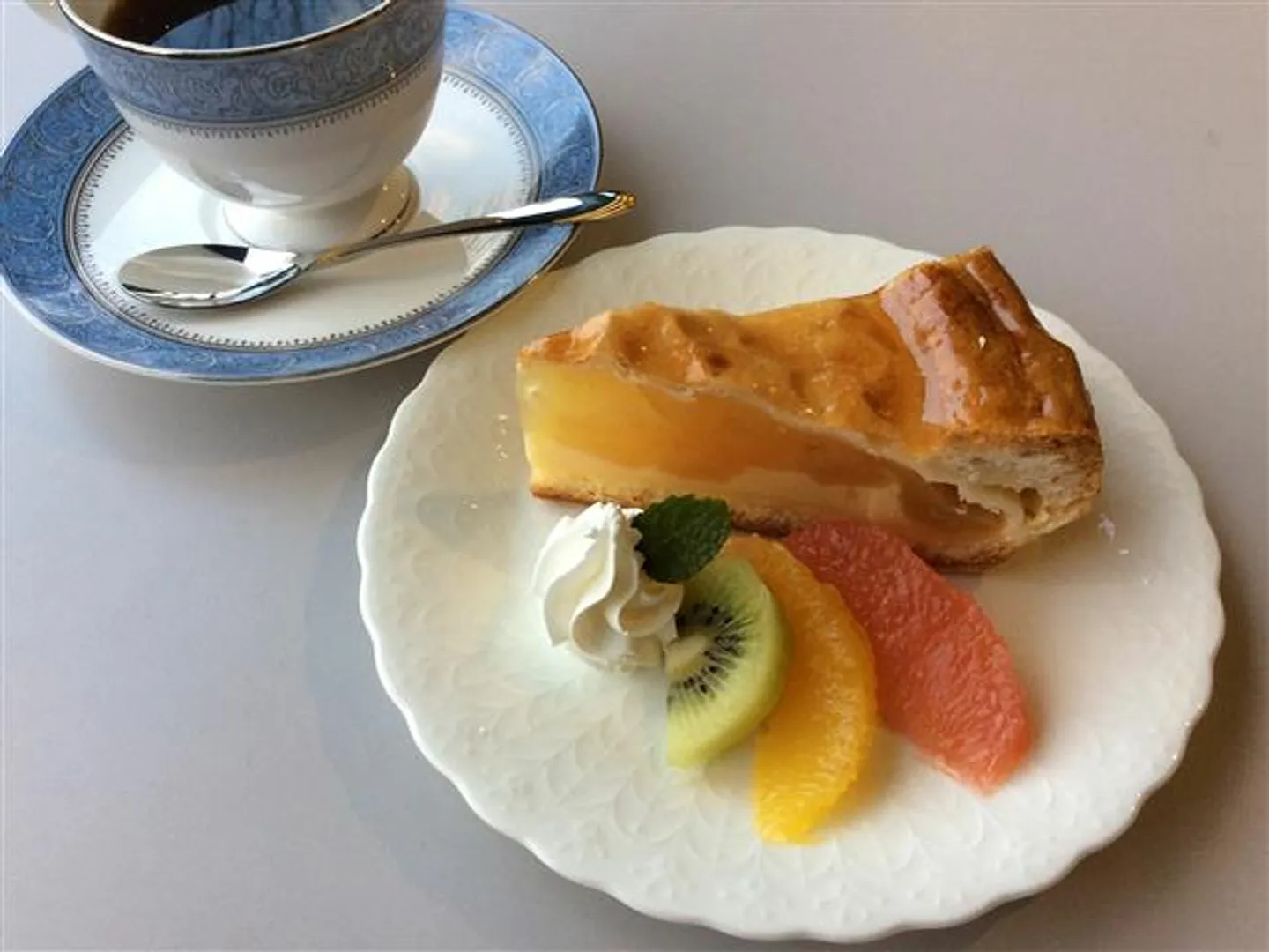 ケーキセット(本日のケーキを3種類用意)