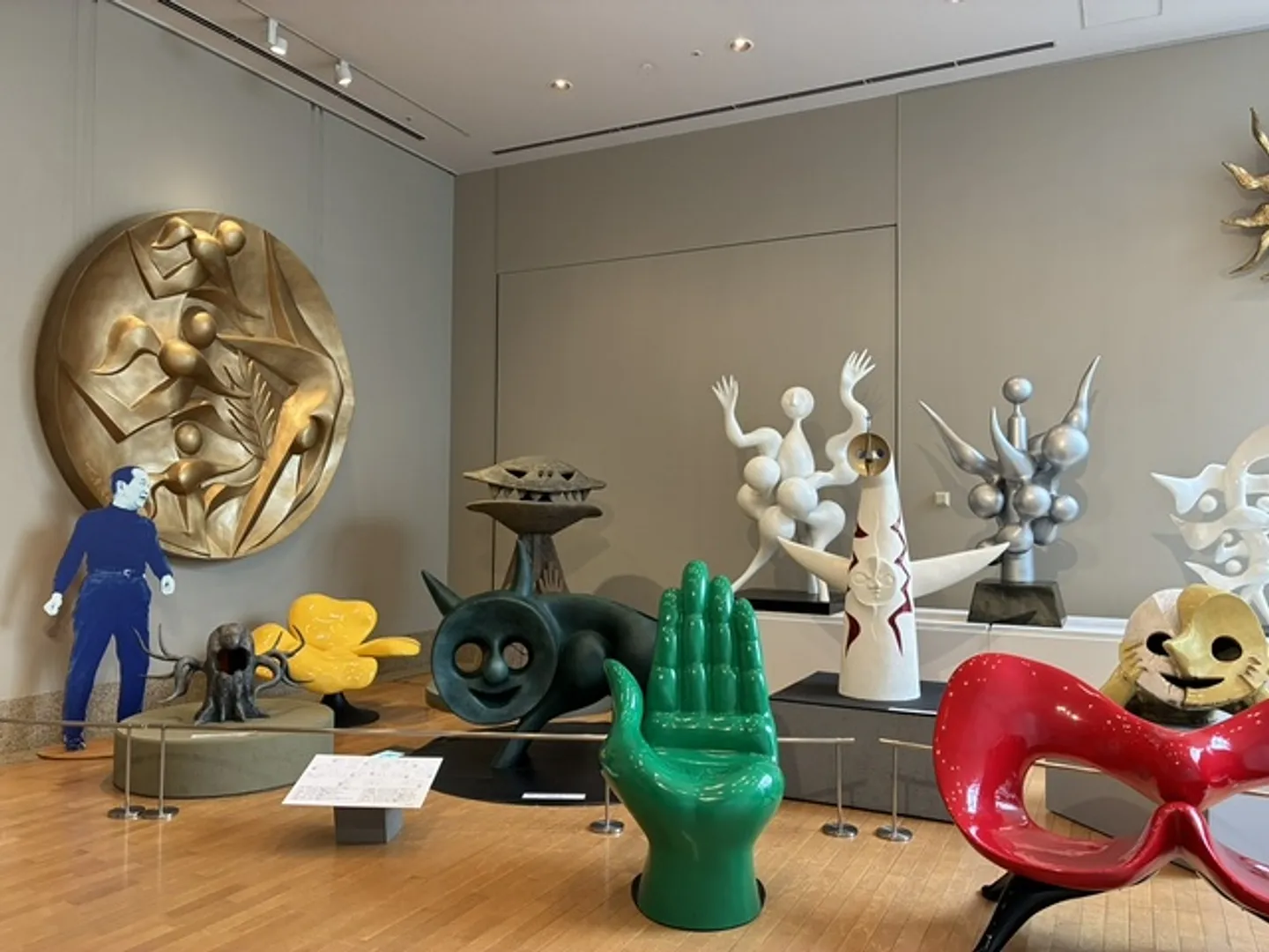 川崎市岡本太郎美術館