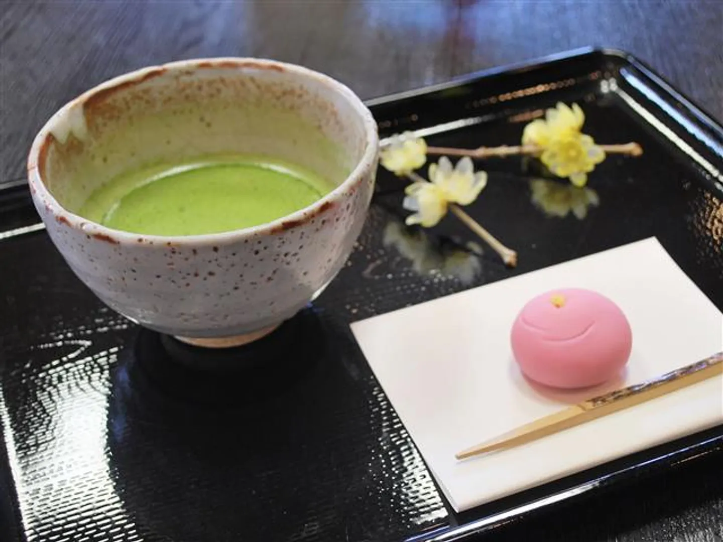 抹茶と生菓子