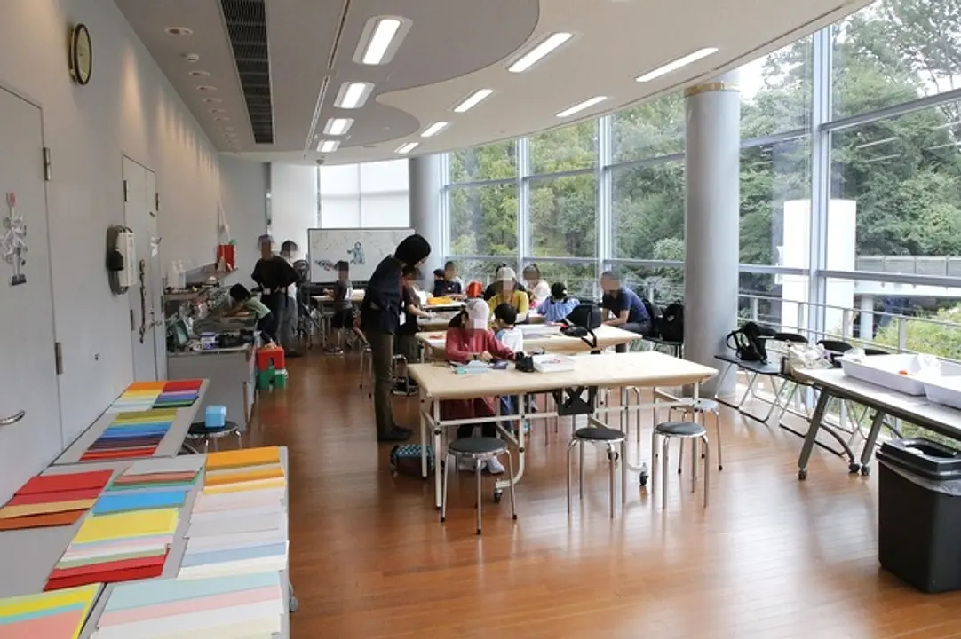 川崎市岡本太郎美術館