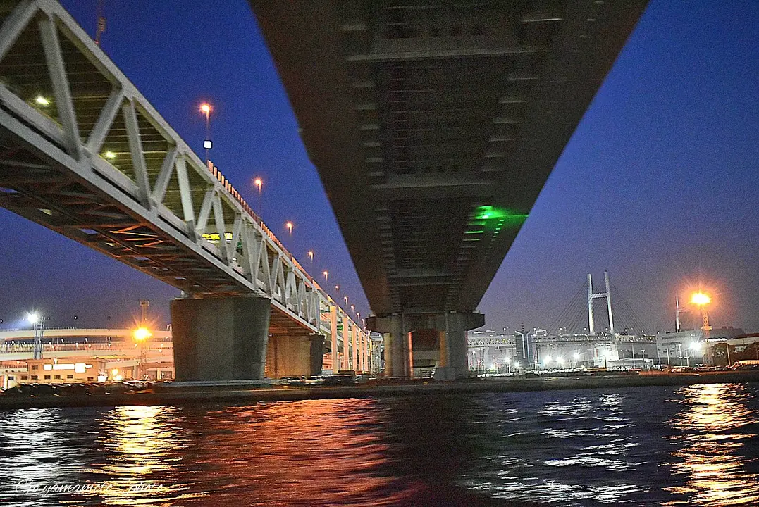 yokohama-bay-bridge-under-night-cruise-view-01