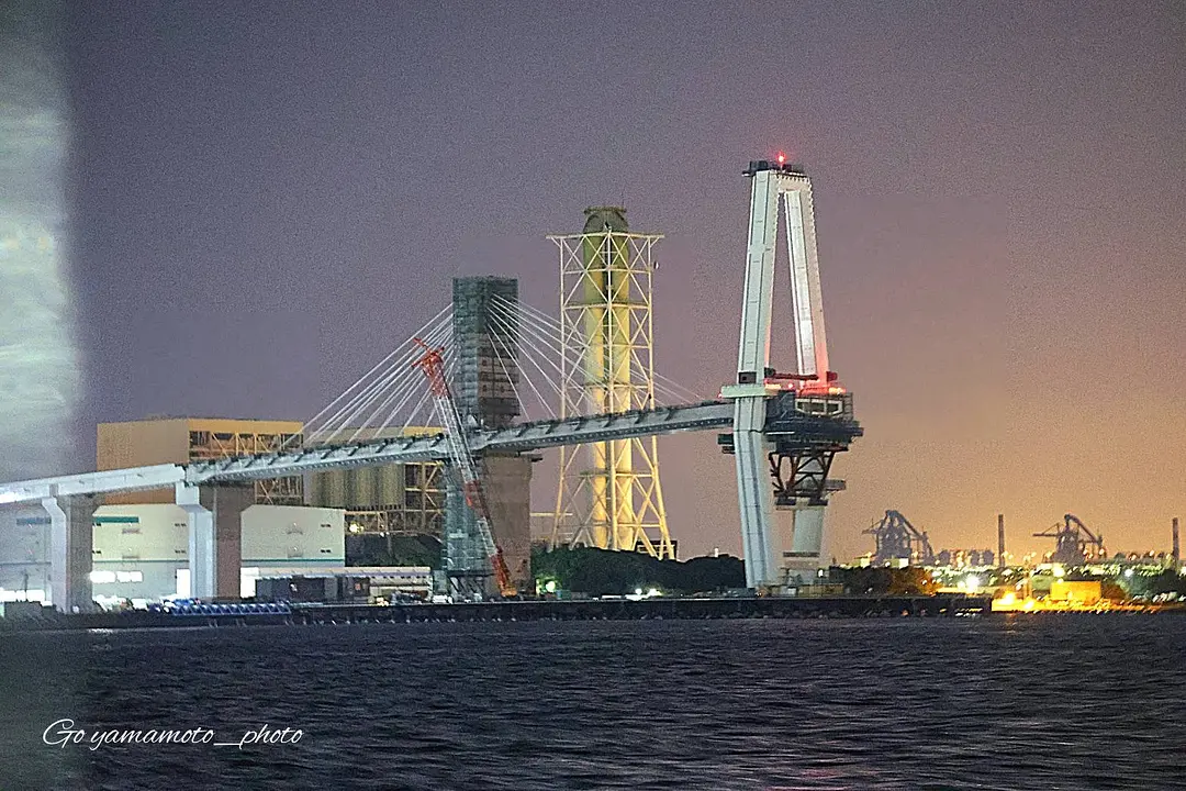 yokohama-cable-stayed-bridge-construction-night-01