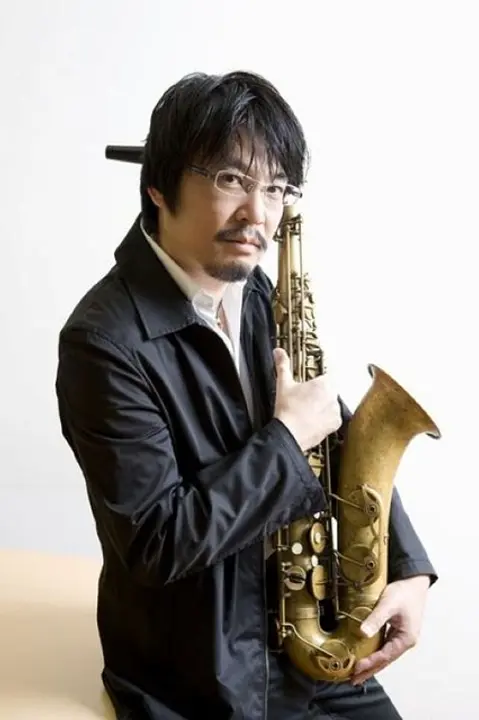 川嶋哲郎（テナー・サックス）