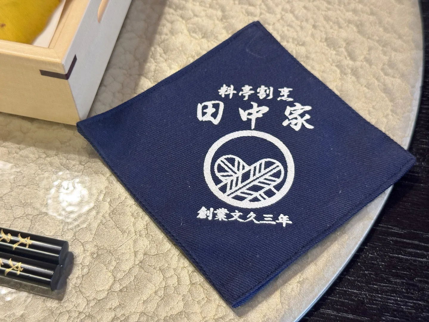 yokohama-tanakaya-coaster-family-crest