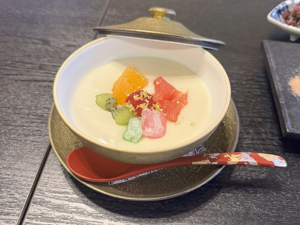 yokohama-tanakaya-dessert-fruit-gold-leaf