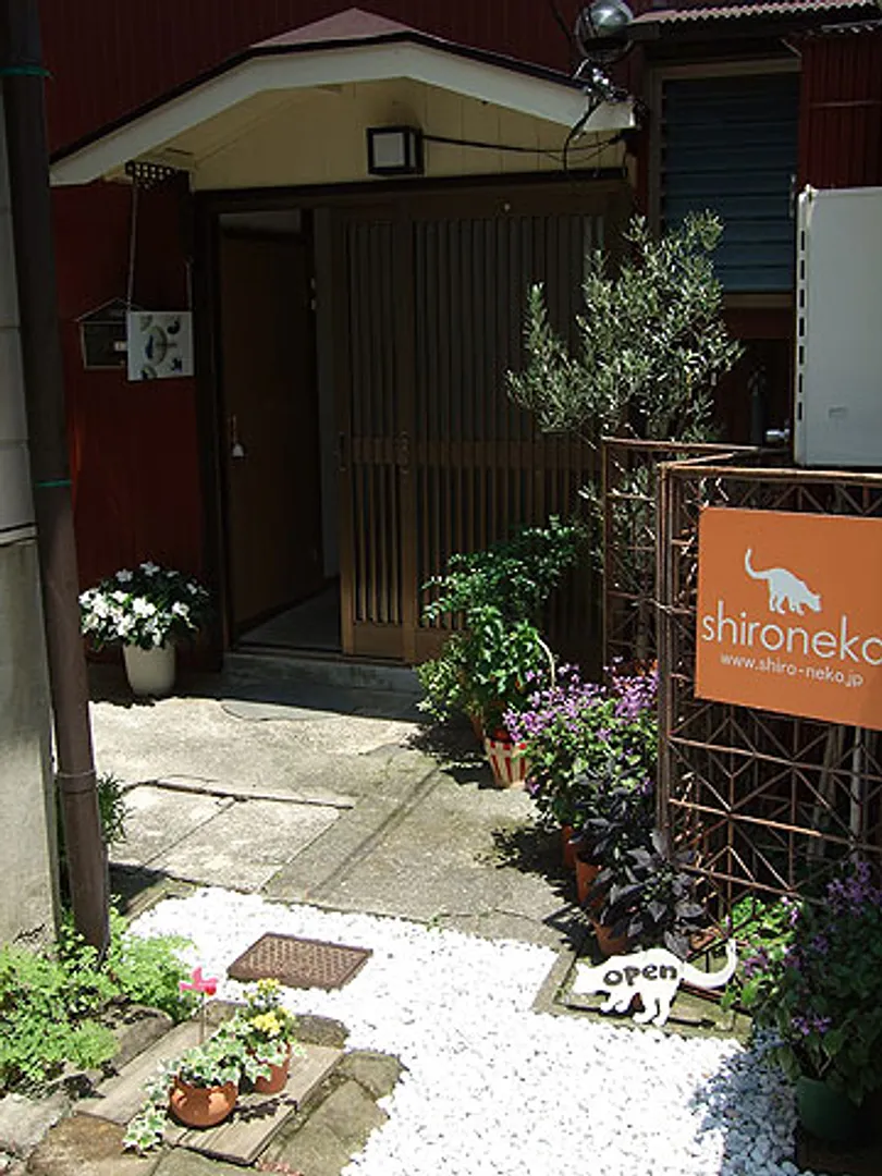 J0069309e.jpg