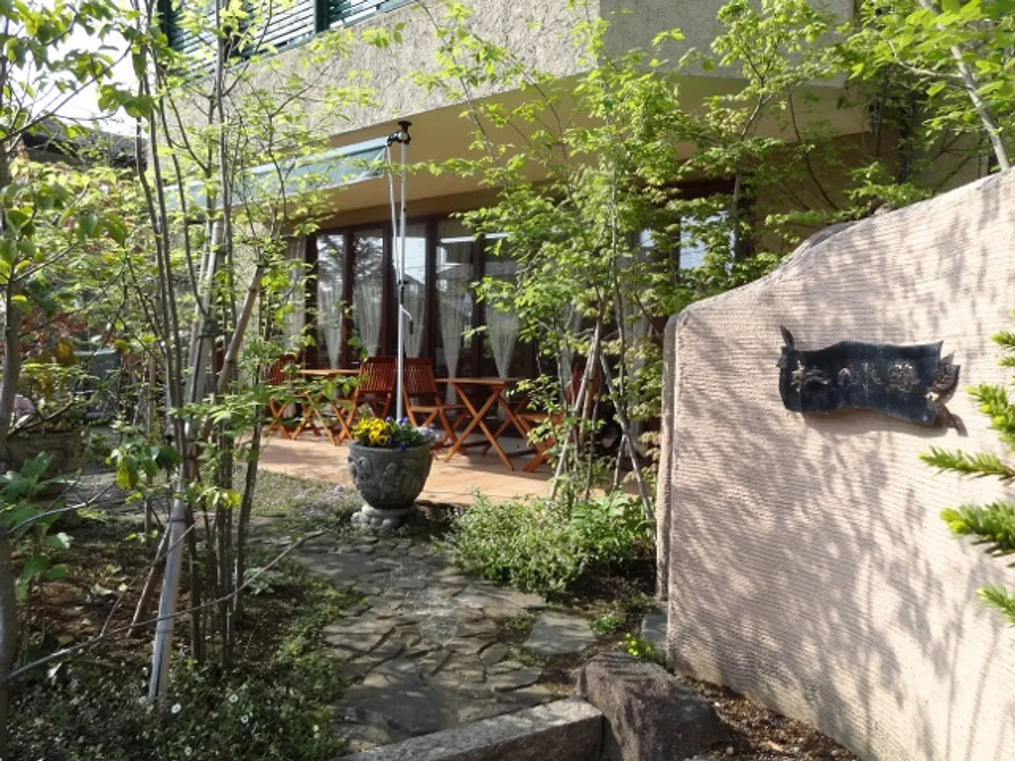 A1802620a.jpg