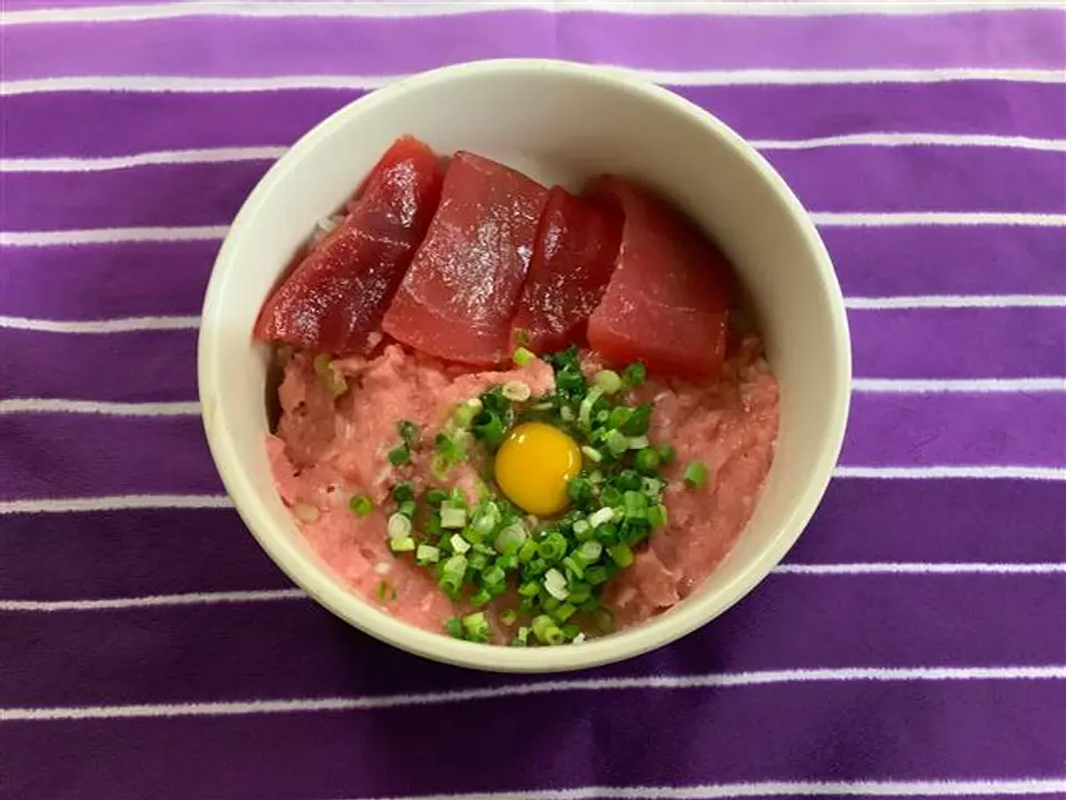 美味なネギトロとづけを楽しめるミックス丼