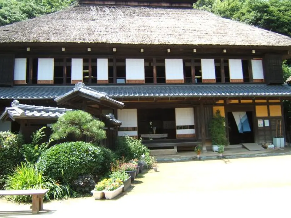 名主の主屋全景