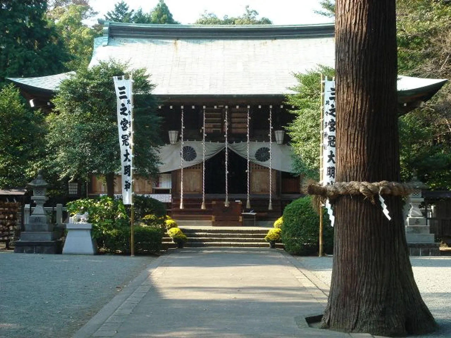 神武天皇6年創建の古社