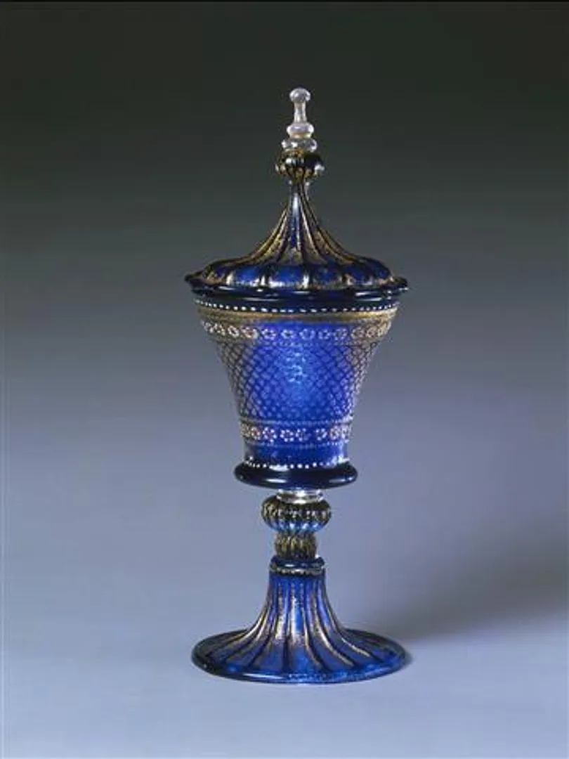 点彩花文蓋付ゴブレット 1500年頃 ヴェネチア