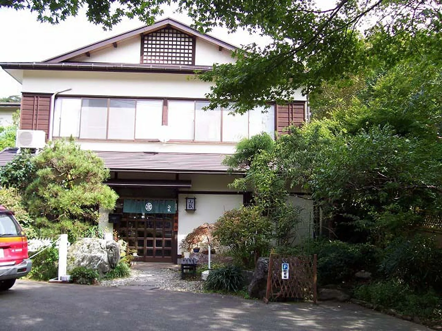 作りおきしない自慢の手打ちそばを