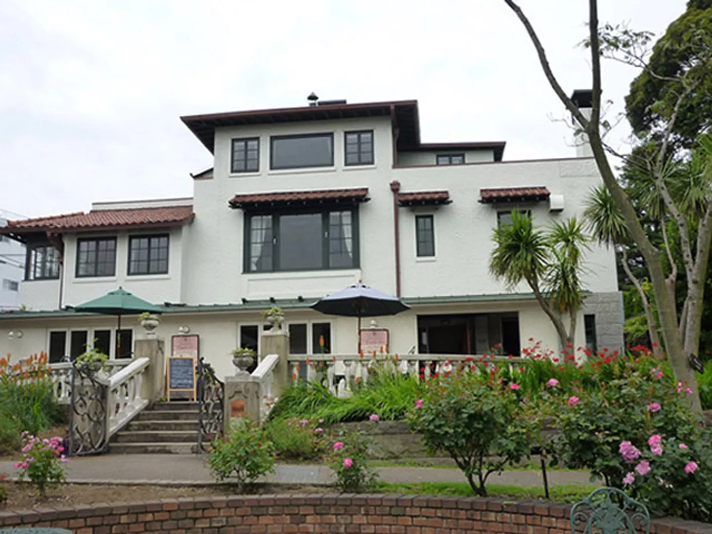 111番館
