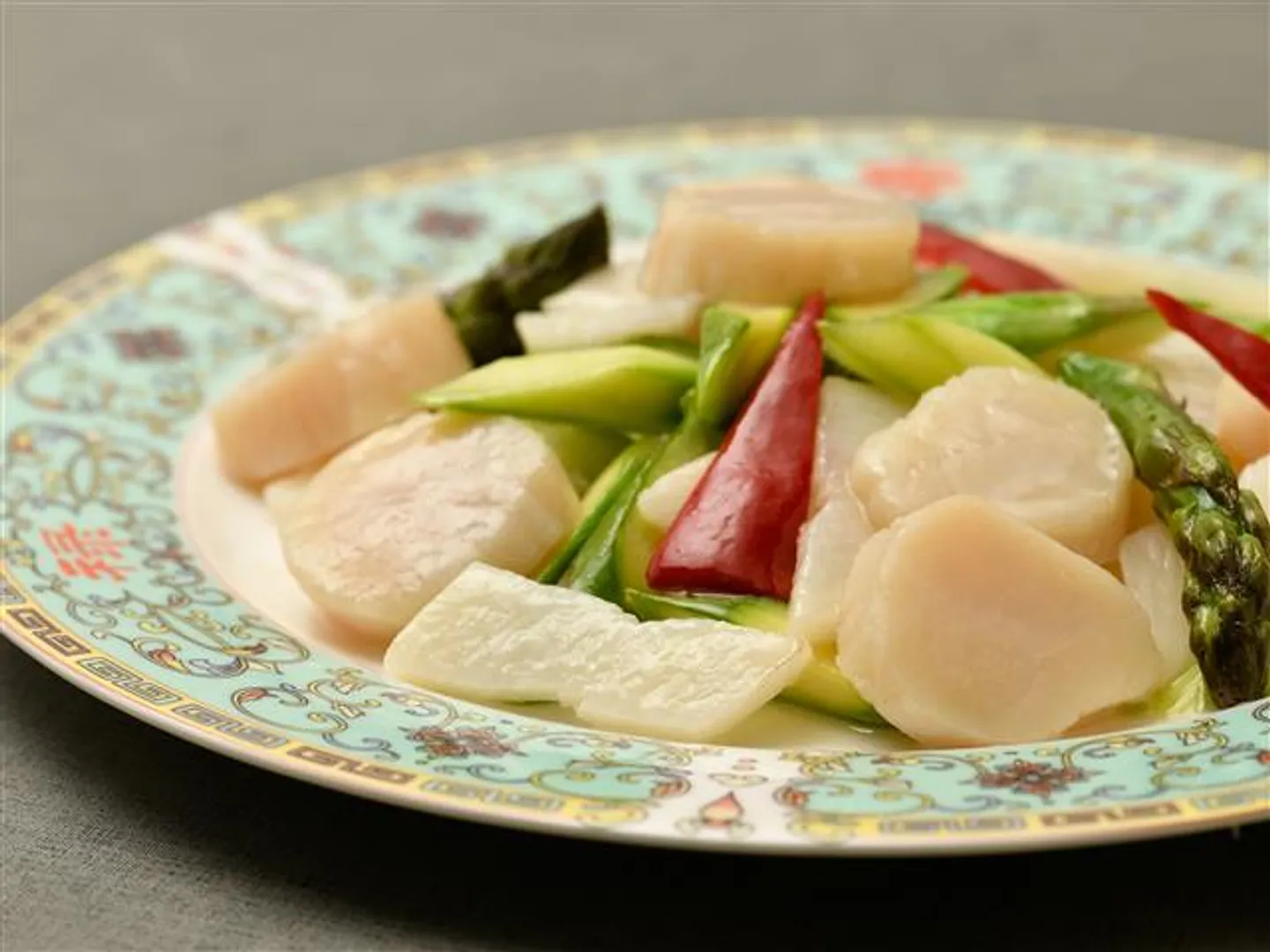 帆立貝とグリーンアスパラ炒め