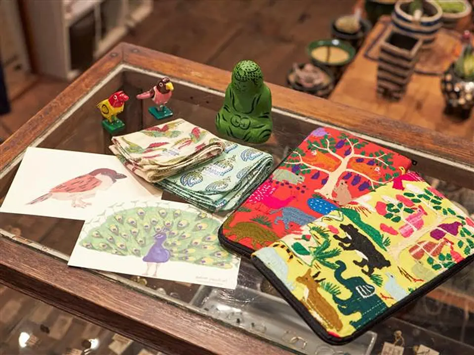 財布や張り子などオリジナリティーあふれる1点ものが多い