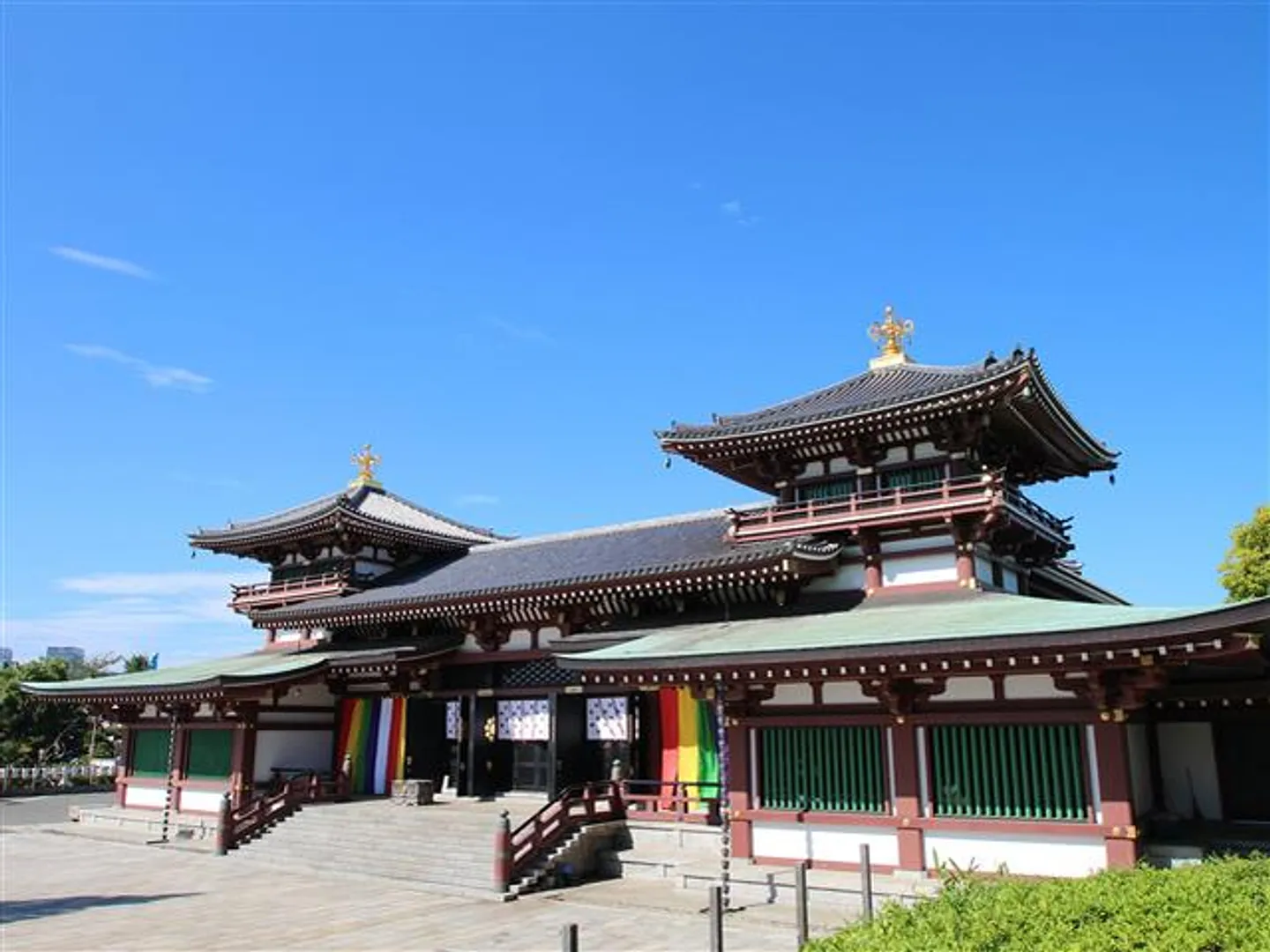 孝道山本仏殿