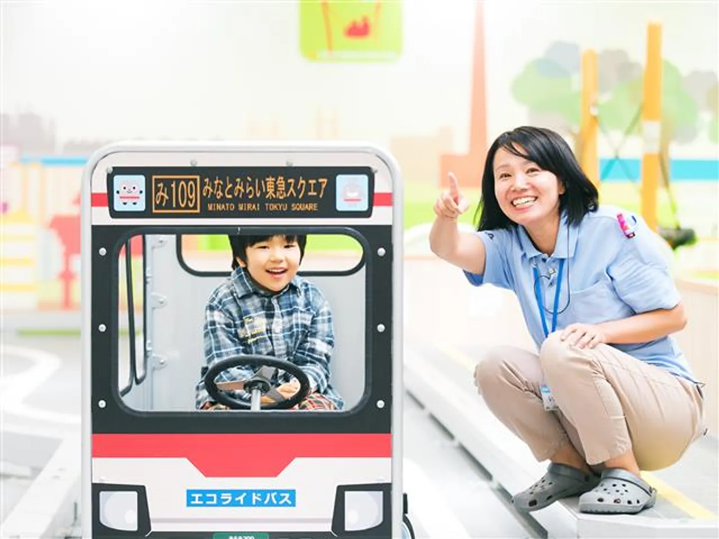 東急電鉄とのコラボレーションで東急電鉄の車両をディフォルメ