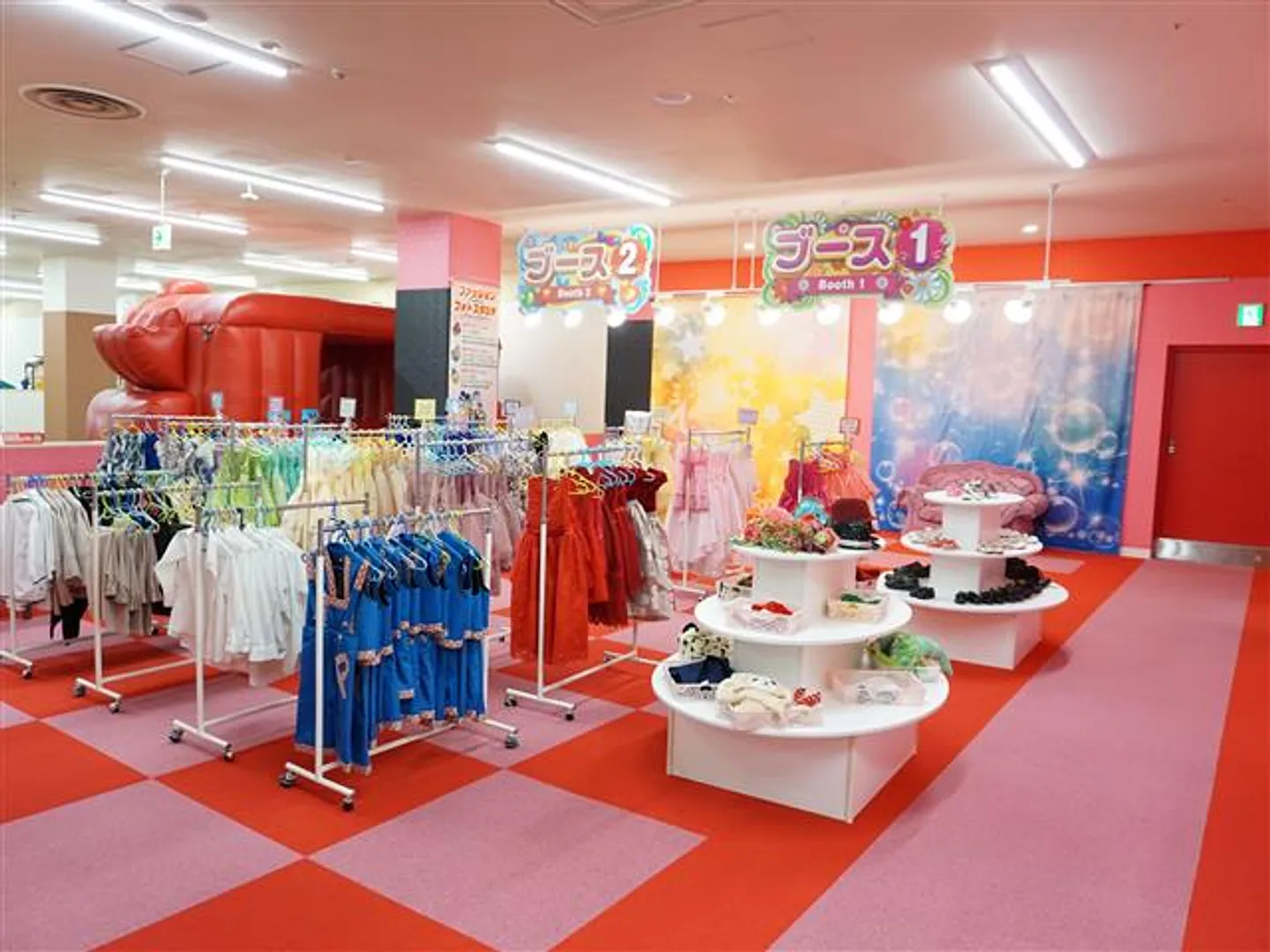 ステキなドレスや背景で写真が無料で撮影し放題