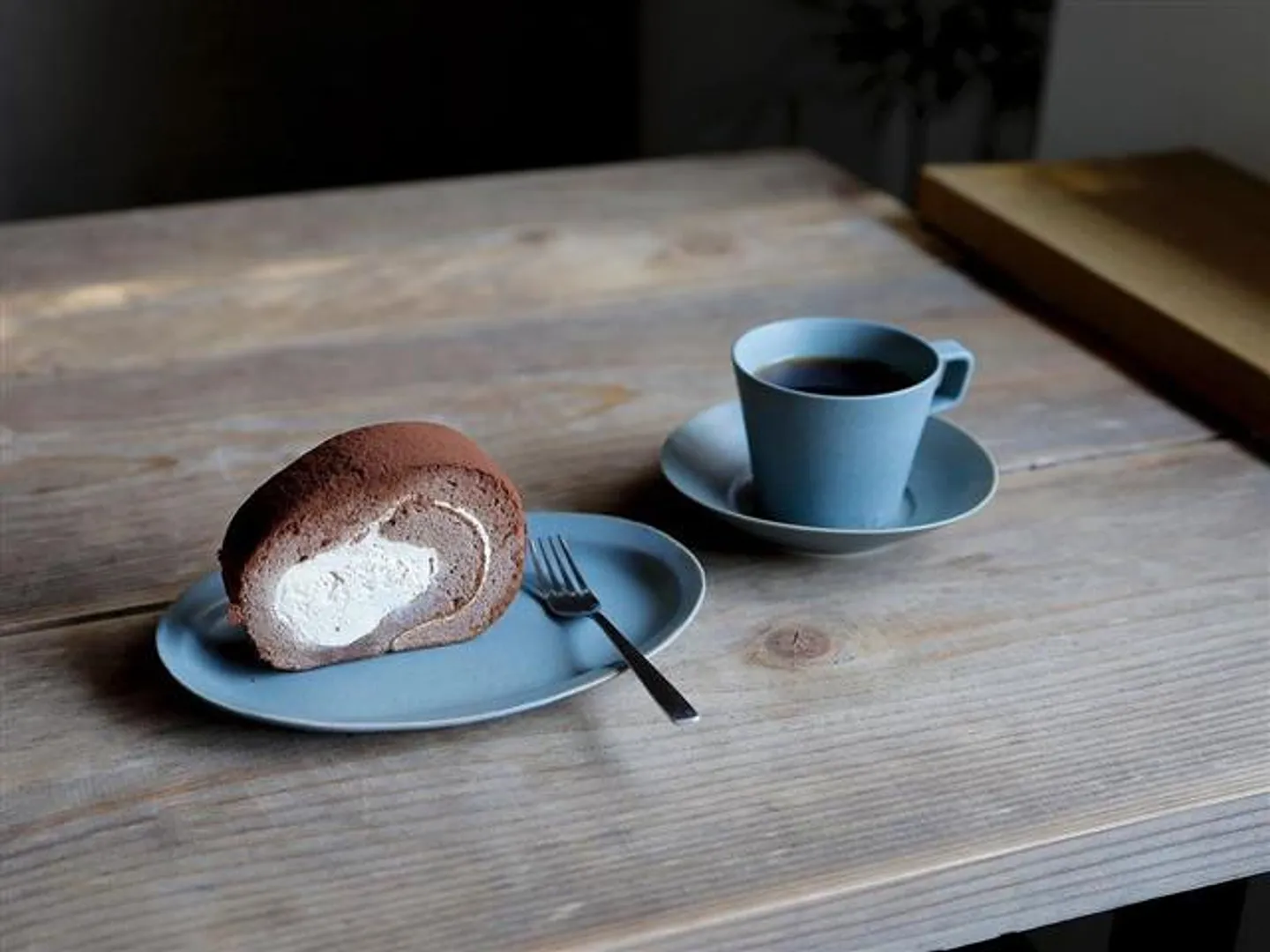 甘麹ドリンクとコーヒーロール