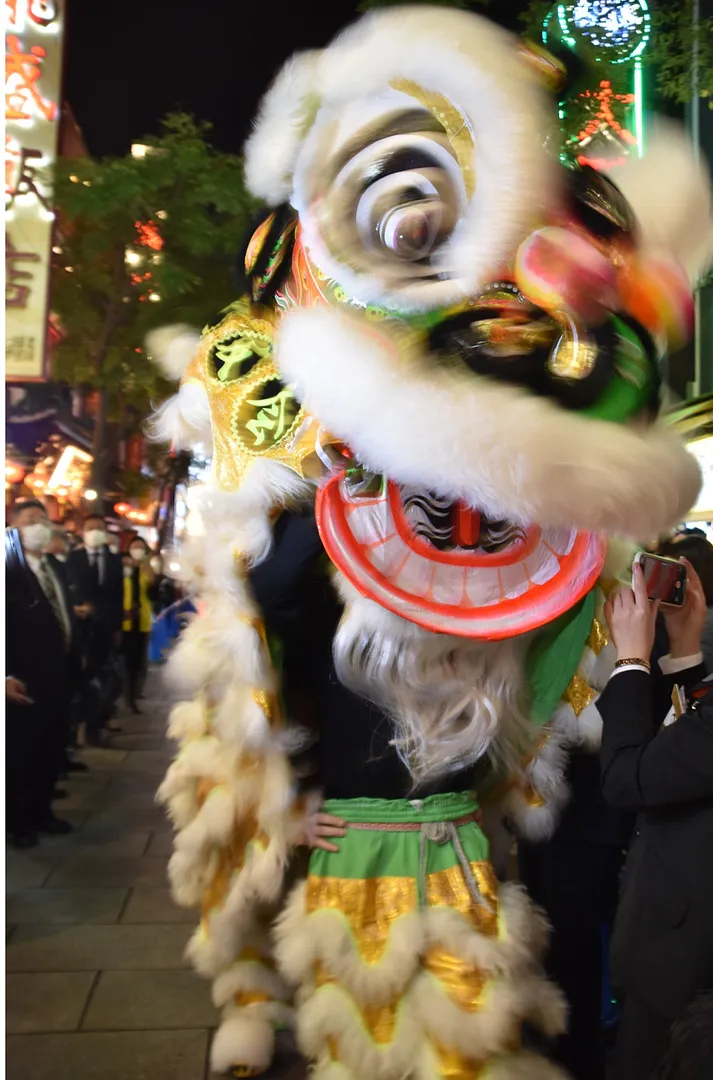 点灯式で披露された獅子舞