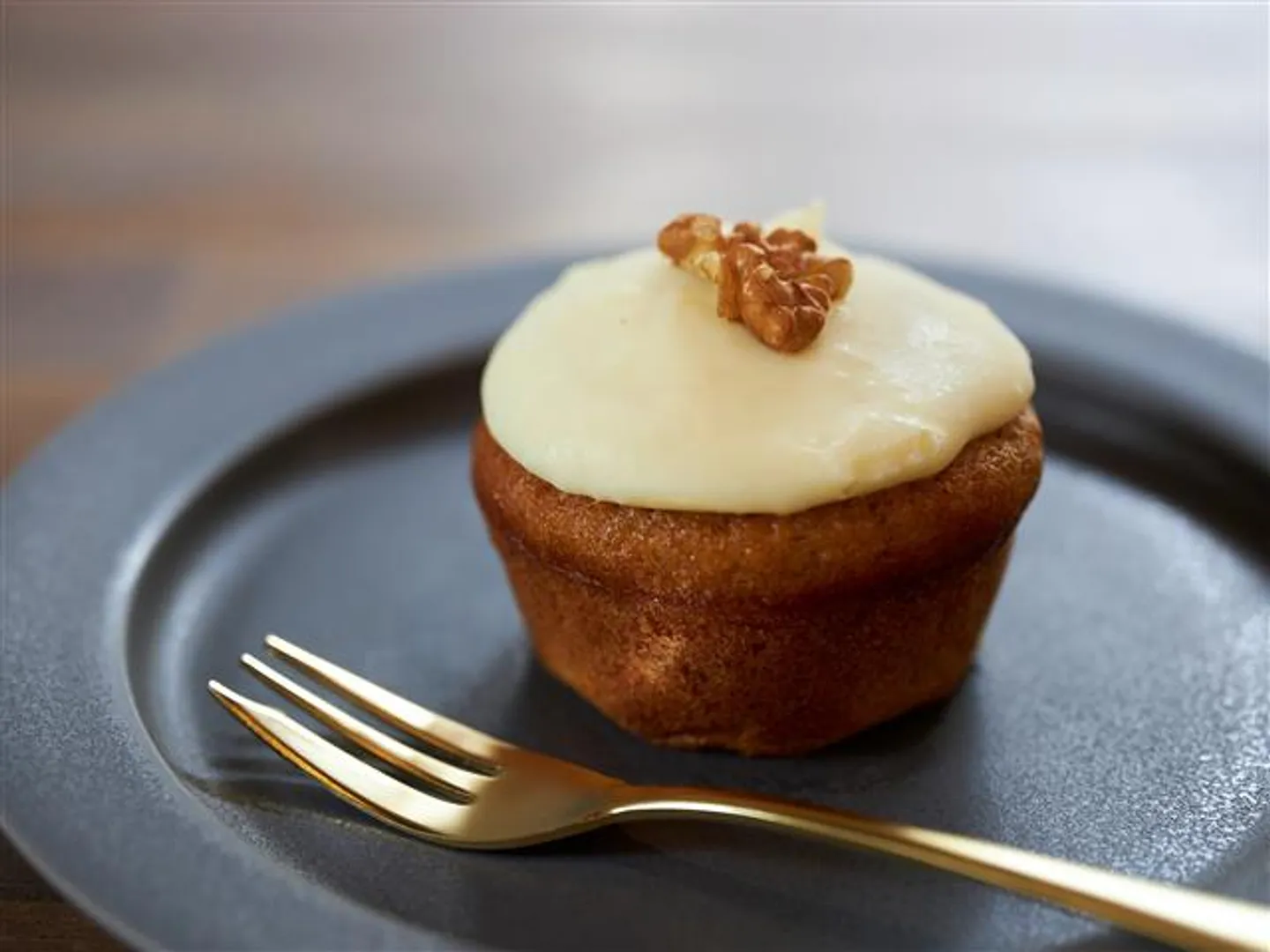 自然な甘さと生地のしっとり感が特徴の「キャロットケーキ」