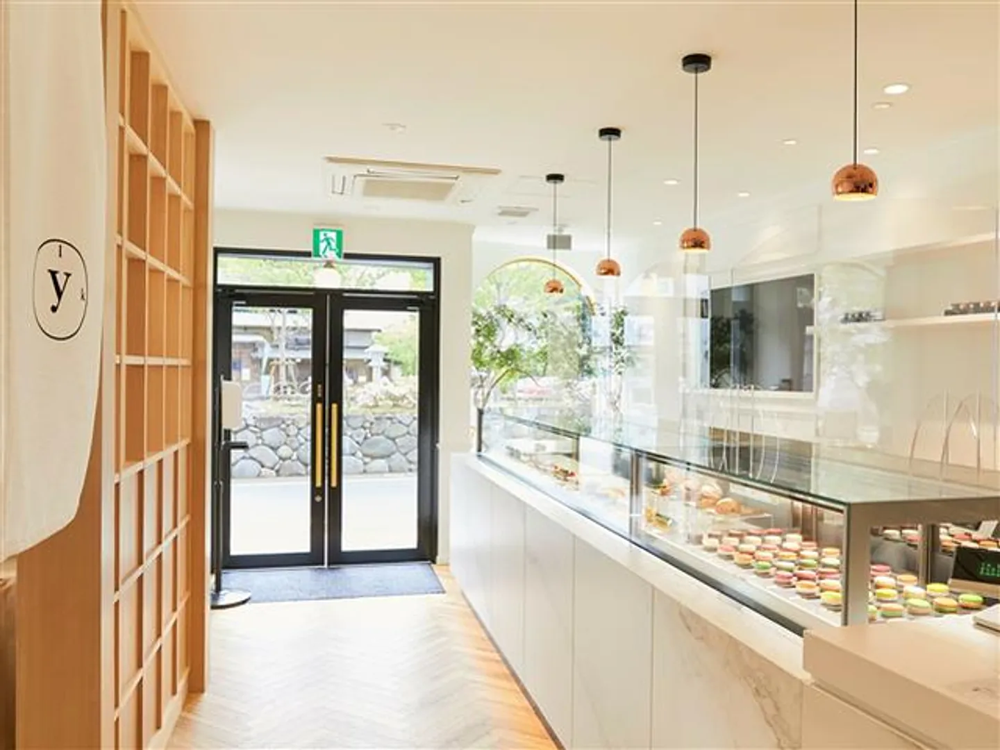 店内には茶室をイメージしたカフェもある