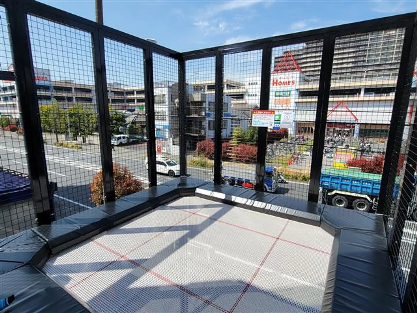 ALCJUMP川崎名物屋外トランポリン