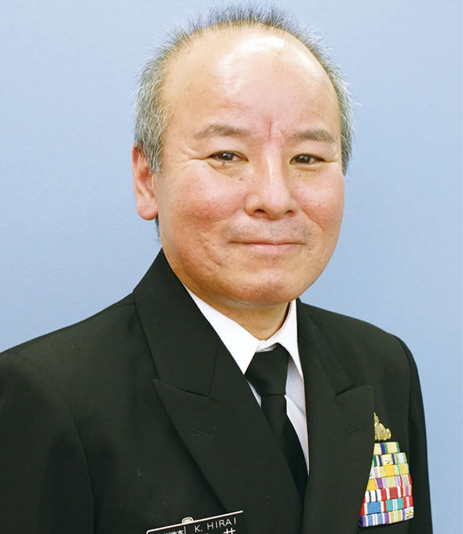 平井克英本部長（１等海佐）