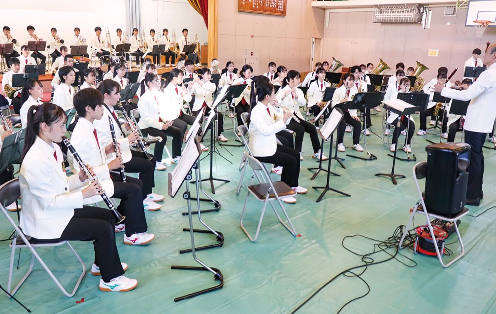 演奏を披露した横浜緑ケ丘高吹奏楽部