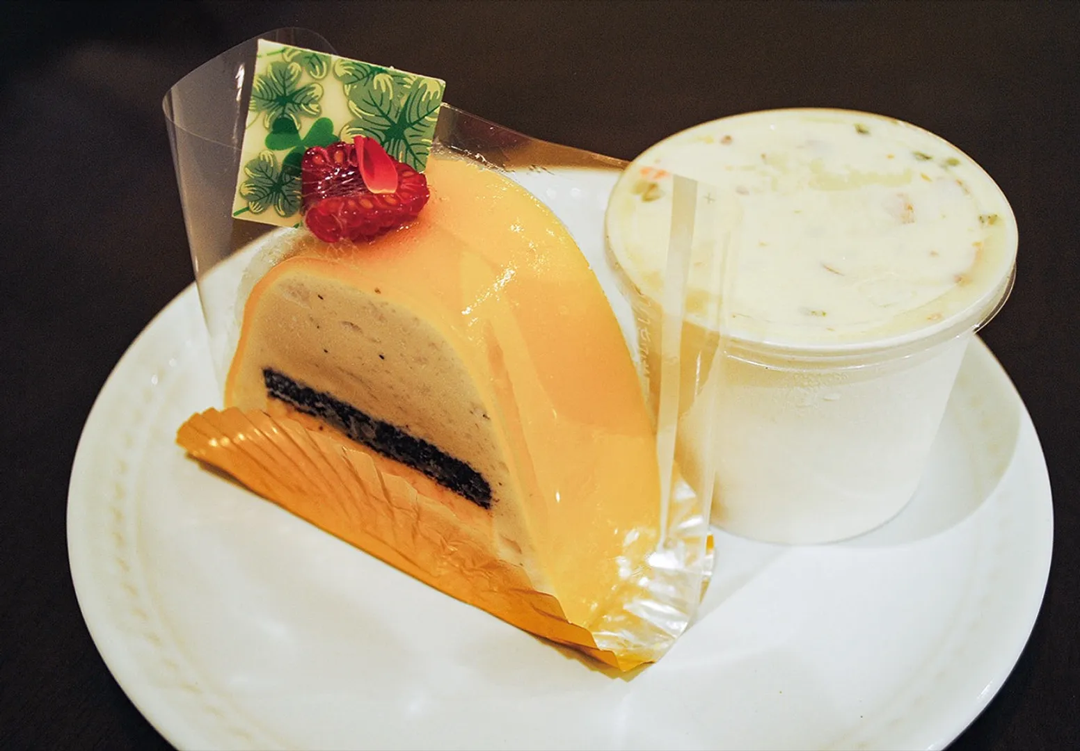 コネクテ（630円）とヌガーグラッセ（540円）