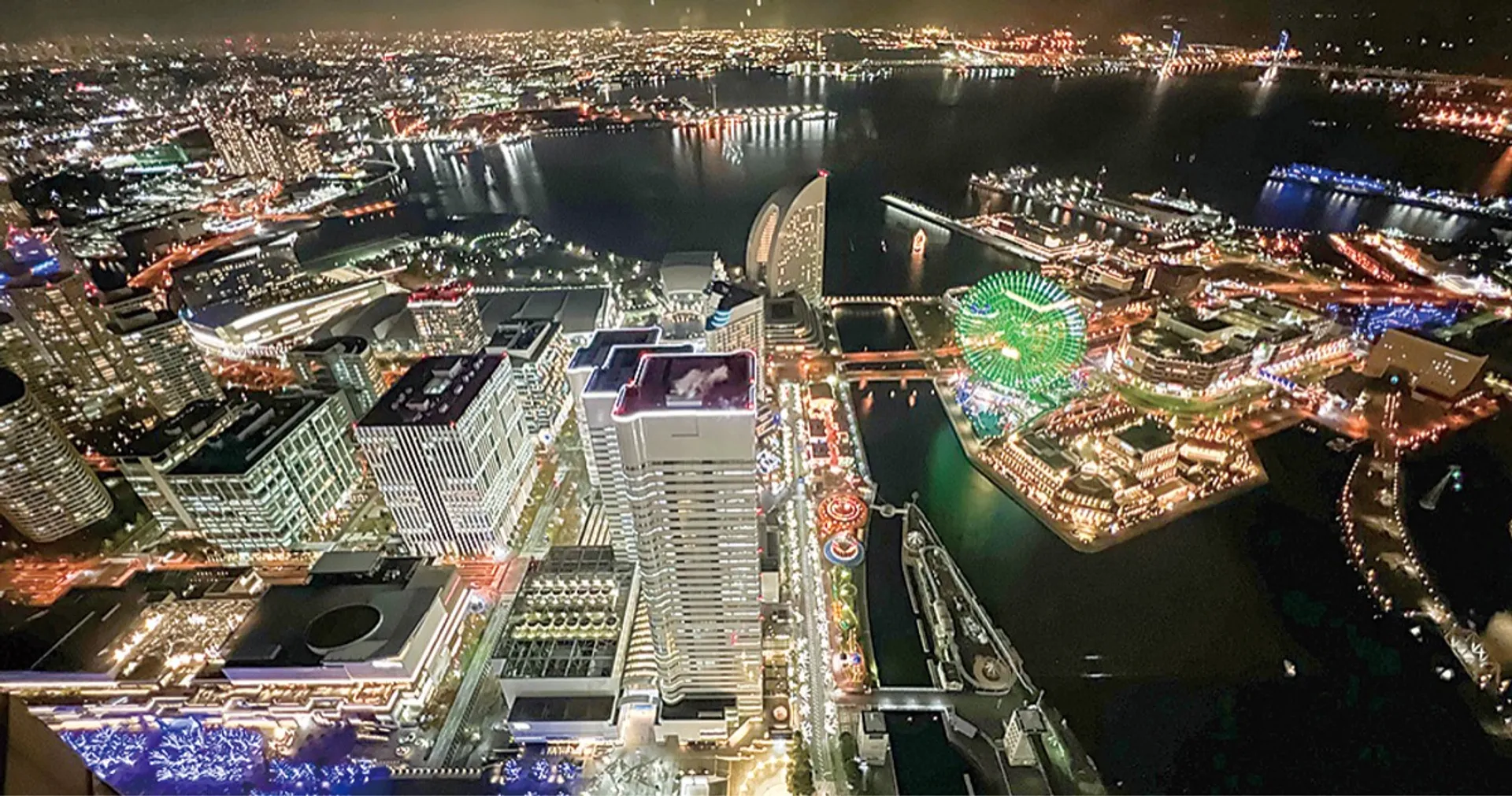 みなとみらい21中央地区の夜景＝都市整備局提供