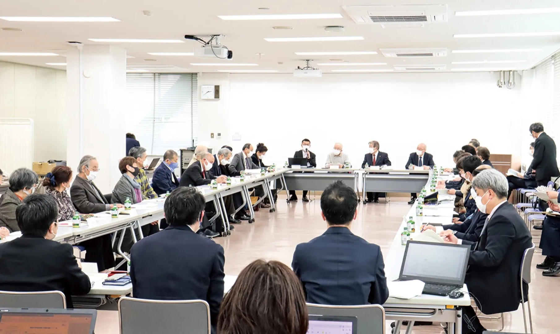 実行委の第１回全体会の様子＝西区提供