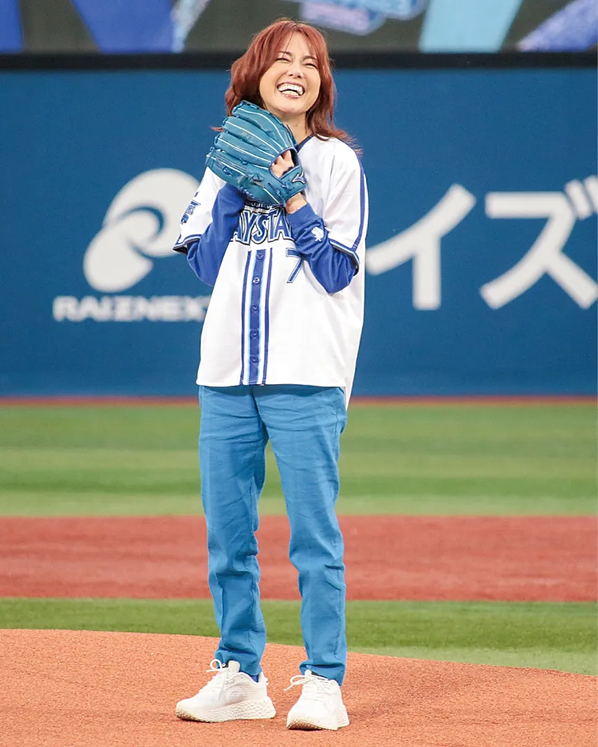 試合前にはセレモニアルピッチにも登場した相川さん