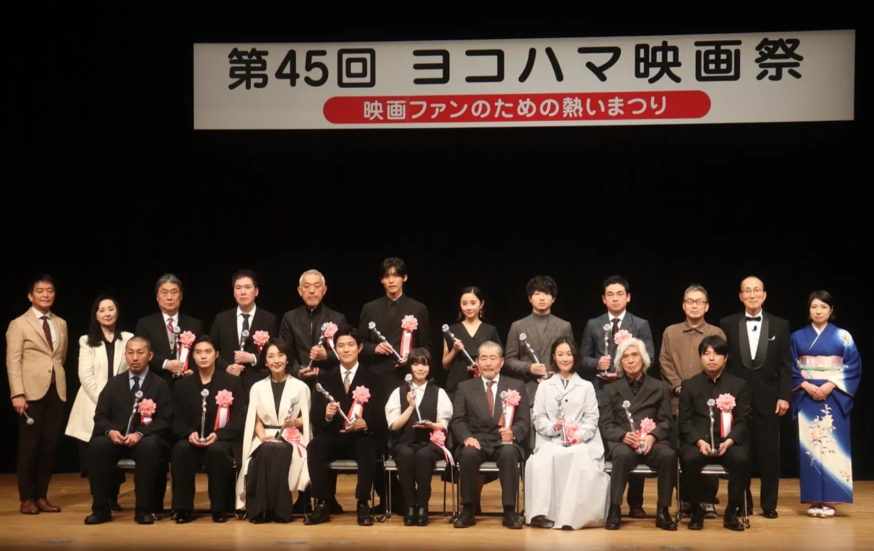 表彰を受けた豪華俳優陣ら