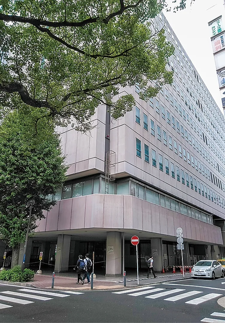 若者の接種会場となる関内中央ビル