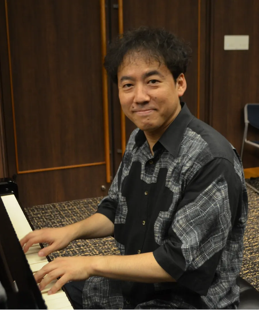 変幻自在な表現力と響きが魅力のマルチ・ピアニストの塩谷さん