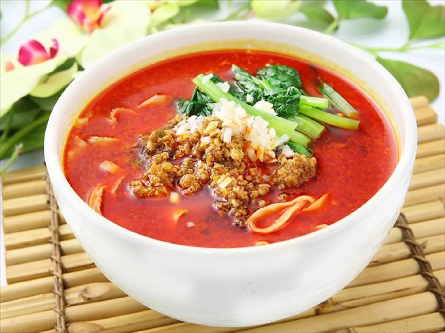 四川担担刀削麺は山西省の麺と四川の味がベストマッチの人気メニュー