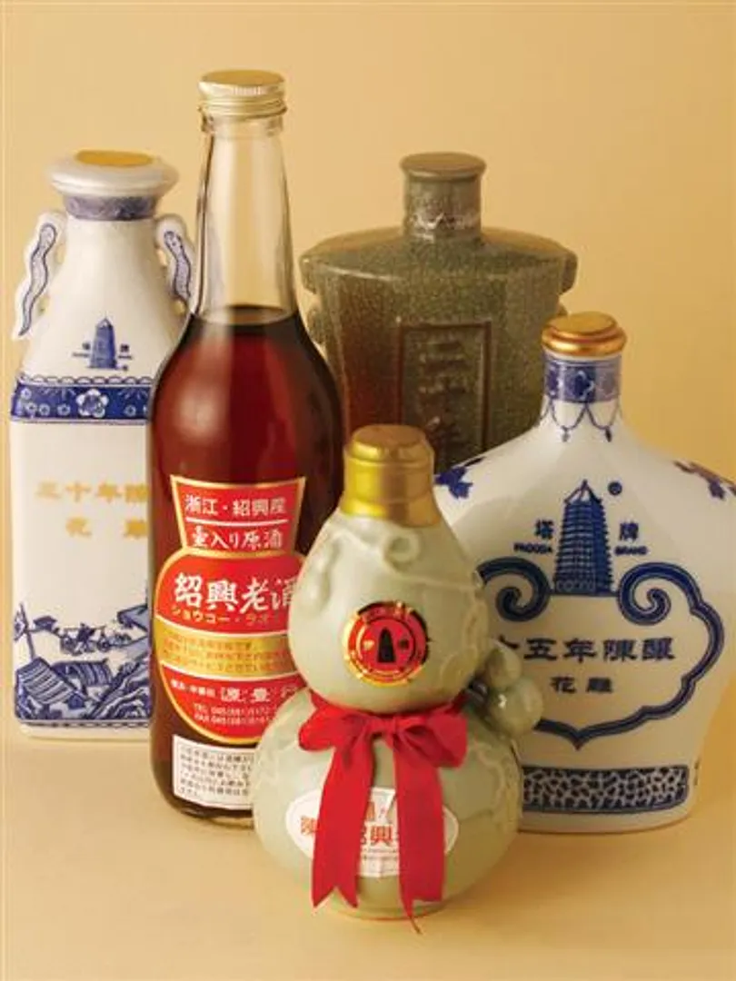 醸造年数にこだわった各種紹興老酒を用意